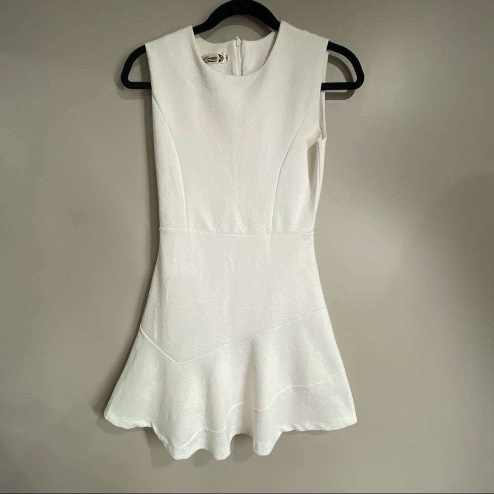 Parisstyle sleeveless dress